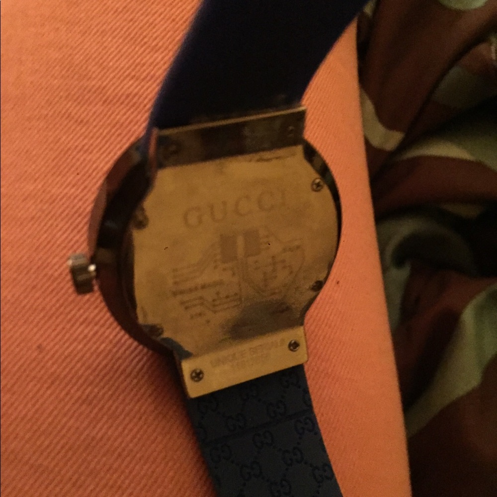 Gucci - Picture 2 of 5